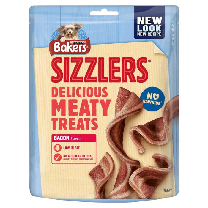 Bakers Sizzlers Bacon Dog Treats 90g | Animed