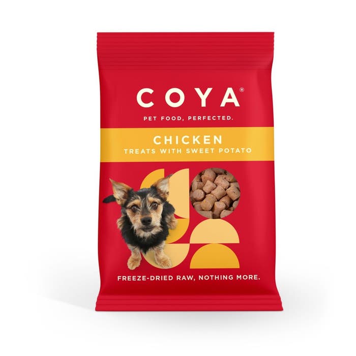 COYA Freeze Dried Raw Adult Dog Treats Chicken with Sweet Potato 40g